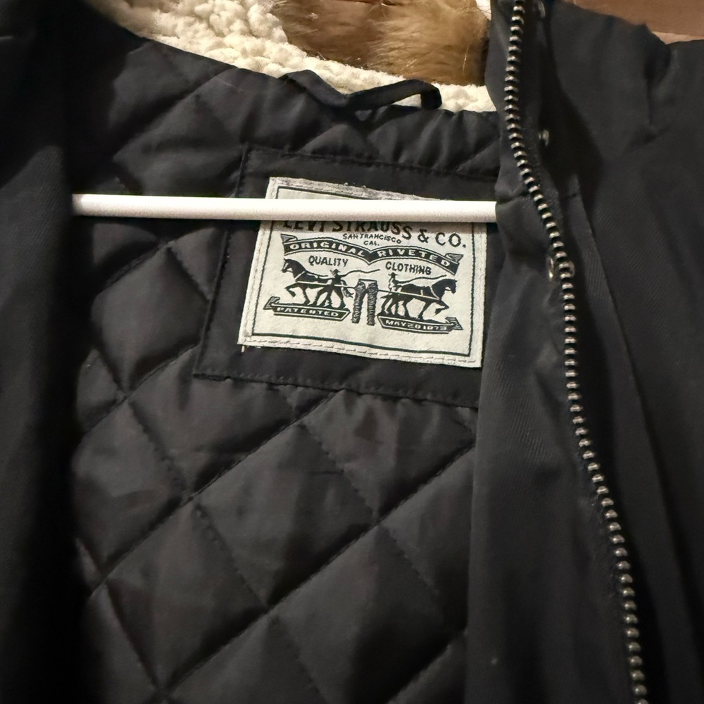 Levi Strauss & Co. Women's Black Quilted Jacket